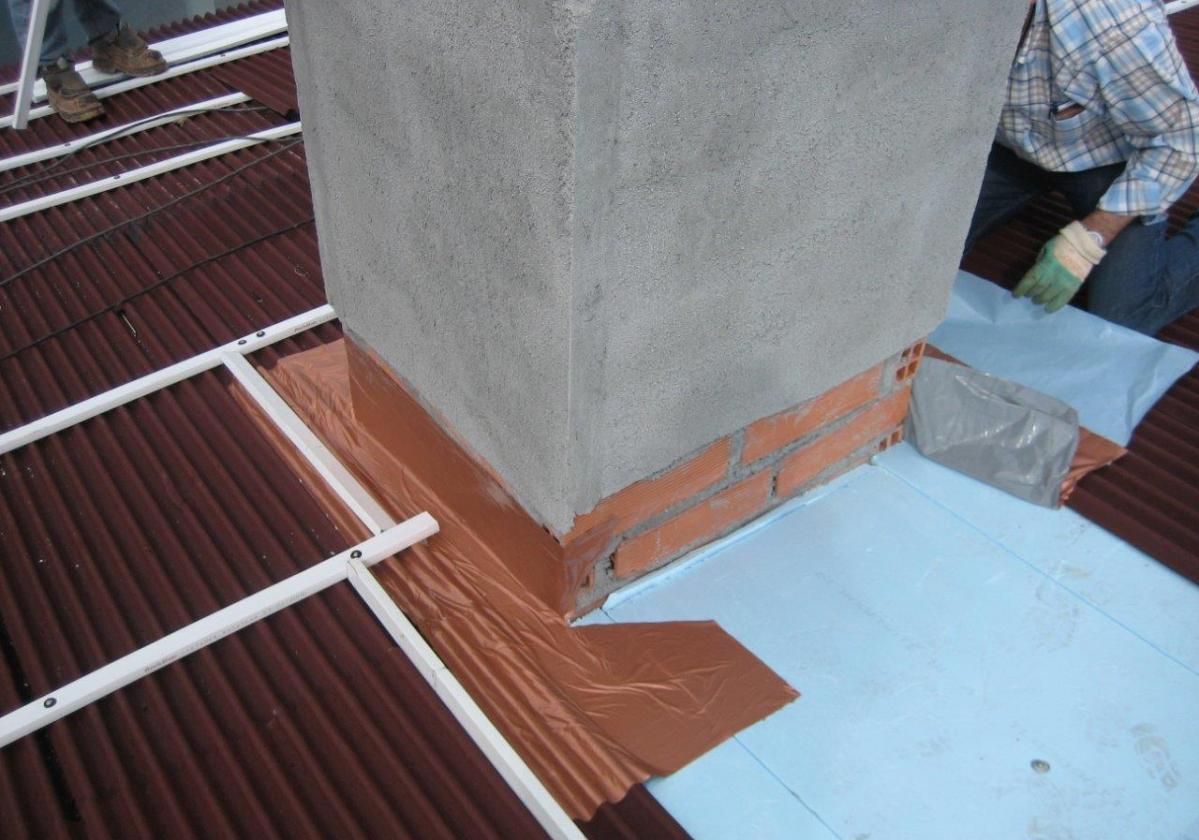 Cinta butilo impermeable sellado cubierta impermeabilización tejado ONDUFILM detalle remate chimenea