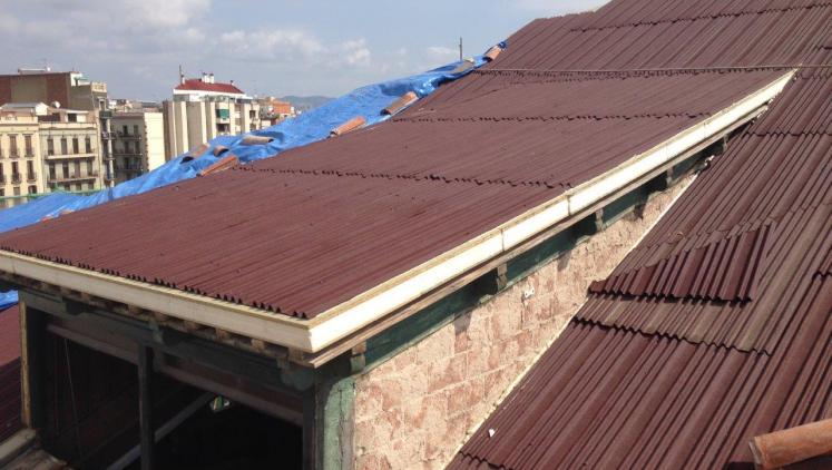Reparación de tejado en edificios de viviendas y públicos