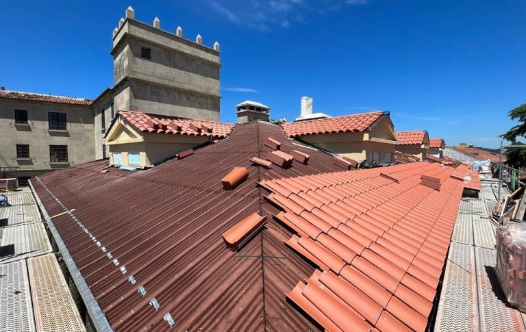 Rehabilitación energética cubierta Parador Pontevedra con sistema SIATE CUBIERTA ONDULINE